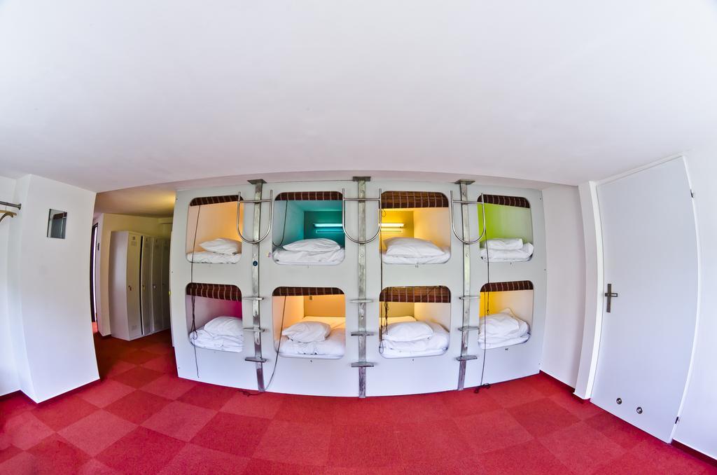 Wilson Hostel Warszawa Warsawa Ruang foto